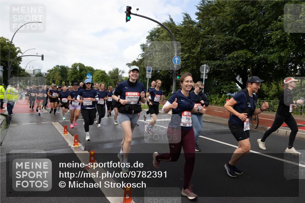 14.06.2026 - REWE Women's Run Michael Strokosch http://msf.ph/oto/9782391 14.06.2026 09:12:54 Laufen 10600, 11262 meine-sportfotos.de