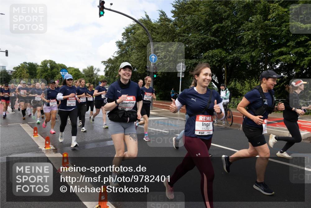 14.06.2026 - REWE Women's Run Michael Strokosch http://msf.ph/oto/9782401 14.06.2026 09:12:54 Laufen 6, 00, 10600, 11262 meine-sportfotos.de