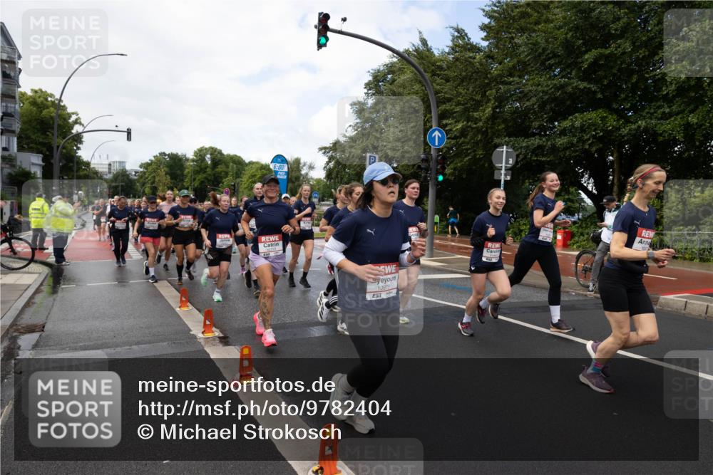 14.06.2026 - REWE Women's Run Michael Strokosch http://msf.ph/oto/9782404 14.06.2026 09:12:55 Laufen 6, 00, 10979 meine-sportfotos.de