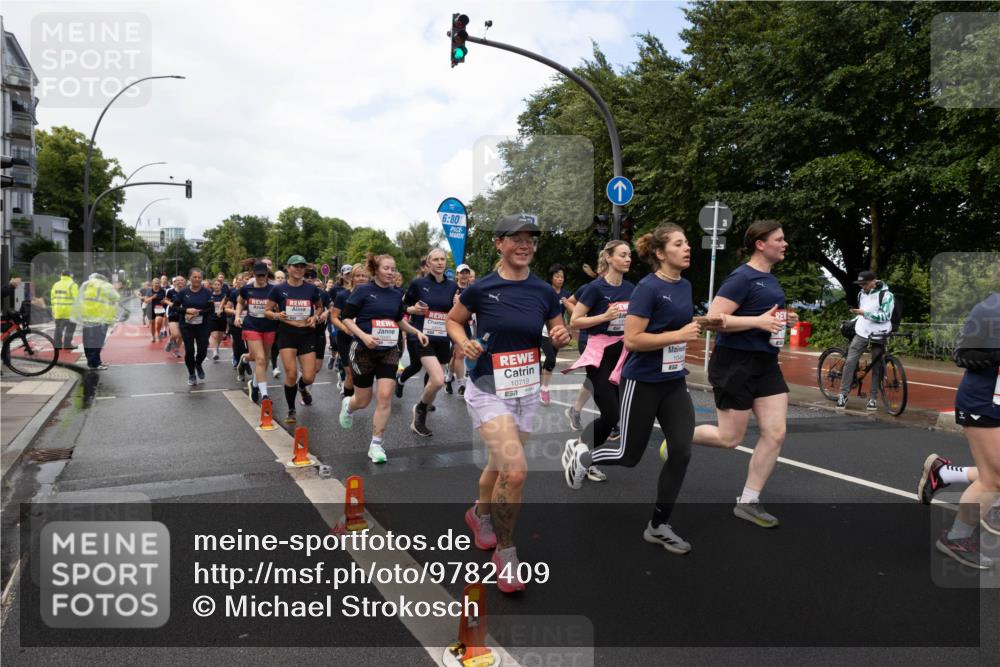 14.06.2026 - REWE Women's Run Michael Strokosch http://msf.ph/oto/9782409 14.06.2026 09:12:56 Laufen 10065, 6, 00, 10719, 57, 10 meine-sportfotos.de