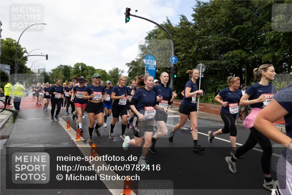 14.06.2026 - REWE Women's Run Michael Strokosch http://msf.ph/oto/9782416 14.06.2026 09:12:56 Laufen 10789, 10923, 6, 00, 10065 meine-sportfotos.de