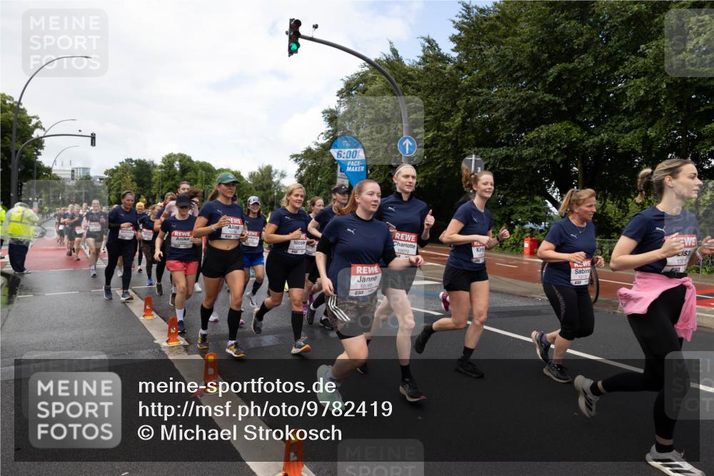 14.06.2026 - REWE Women's Run Michael Strokosch http://msf.ph/oto/9782419 14.06.2026 09:12:56 Laufen 10789, 6, 00, 10065, 7, 10070, 10170, 108, 75 meine-sportfotos.de