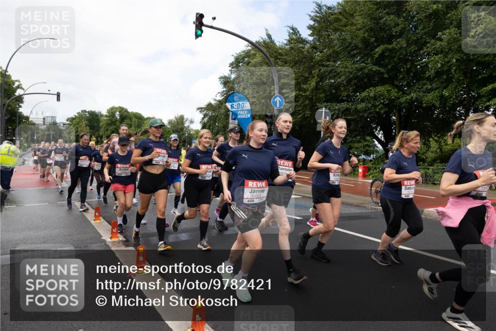 14.06.2026 - REWE Women's Run Michael Strokosch http://msf.ph/oto/9782421 14.06.2026 09:12:56 Laufen 10799, 6, 00, 10065, 7, 1007, 1081 meine-sportfotos.de