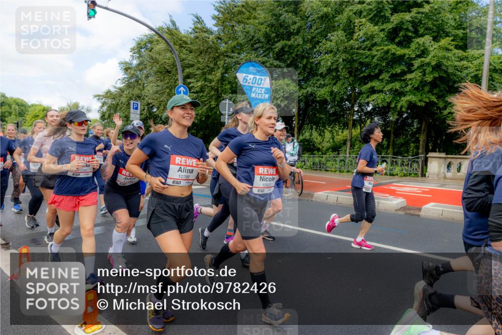 14.06.2026 - REWE Women's Run Michael Strokosch http://msf.ph/oto/9782426 14.06.2026 09:12:57 Laufen 1042, 6, 00, 110, 10789, 10923, 7 meine-sportfotos.de