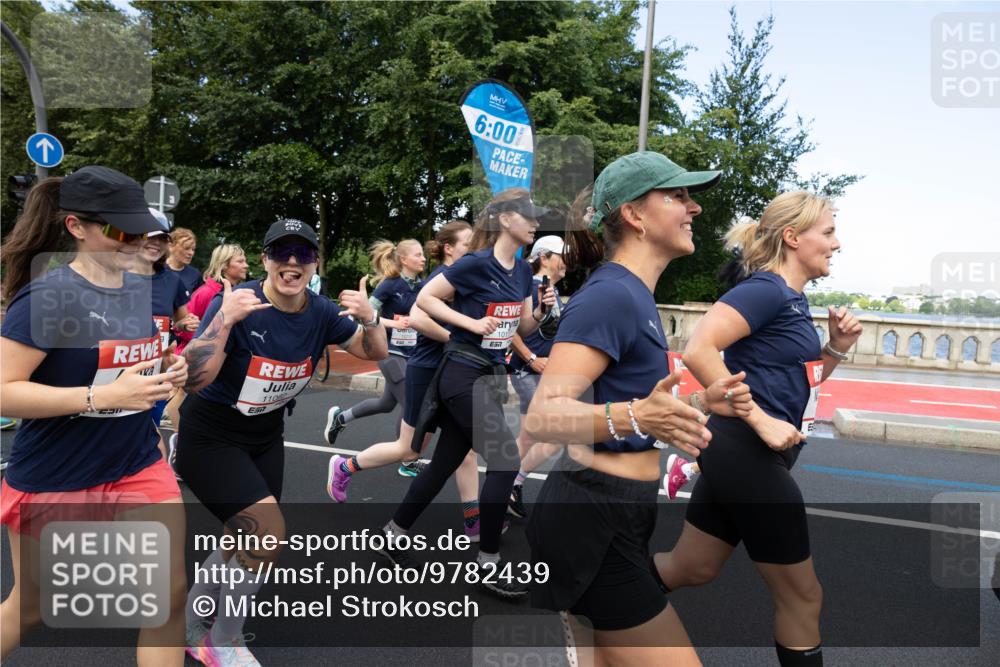 14.06.2026 - REWE Women's Run Michael Strokosch http://msf.ph/oto/9782439 14.06.2026 09:12:58 Laufen 11092, 6, 00, 101, 7 meine-sportfotos.de