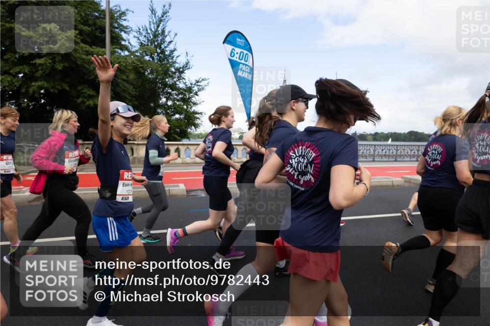 14.06.2026 - REWE Women's Run Michael Strokosch http://msf.ph/oto/9782443 14.06.2026 09:12:59 Laufen 57, 107, 6, 00 meine-sportfotos.de