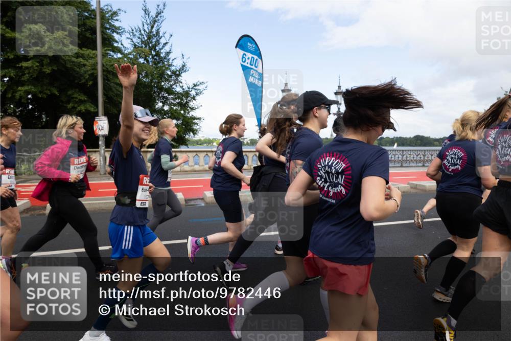 14.06.2026 - REWE Women's Run Michael Strokosch http://msf.ph/oto/9782446 14.06.2026 09:12:59 Laufen 6, 00, 51, 107 meine-sportfotos.de
