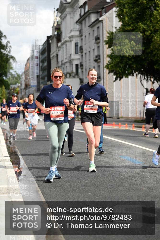 14.06.2026 - REWE Women's Run Dr. Thomas Lammeyer http://msf.ph/oto/9782483 14.06.2026 10:51:23 Laufen 5346, 57, 5983 meine-sportfotos.de