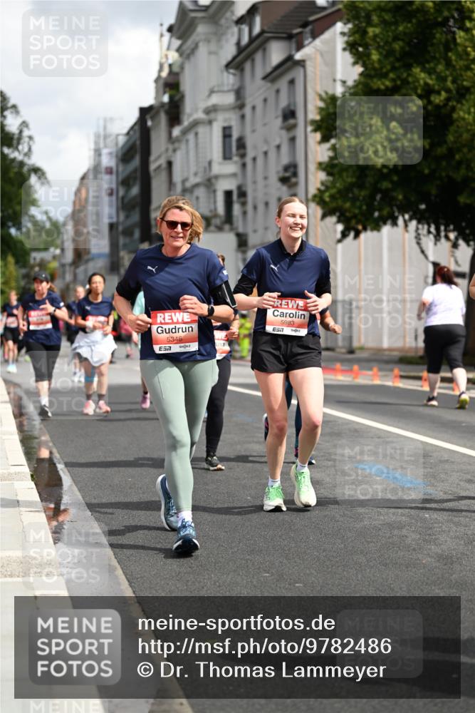 14.06.2026 - REWE Women's Run Dr. Thomas Lammeyer http://msf.ph/oto/9782486 14.06.2026 10:51:23 Laufen 5346, 7, 5983, 7 meine-sportfotos.de
