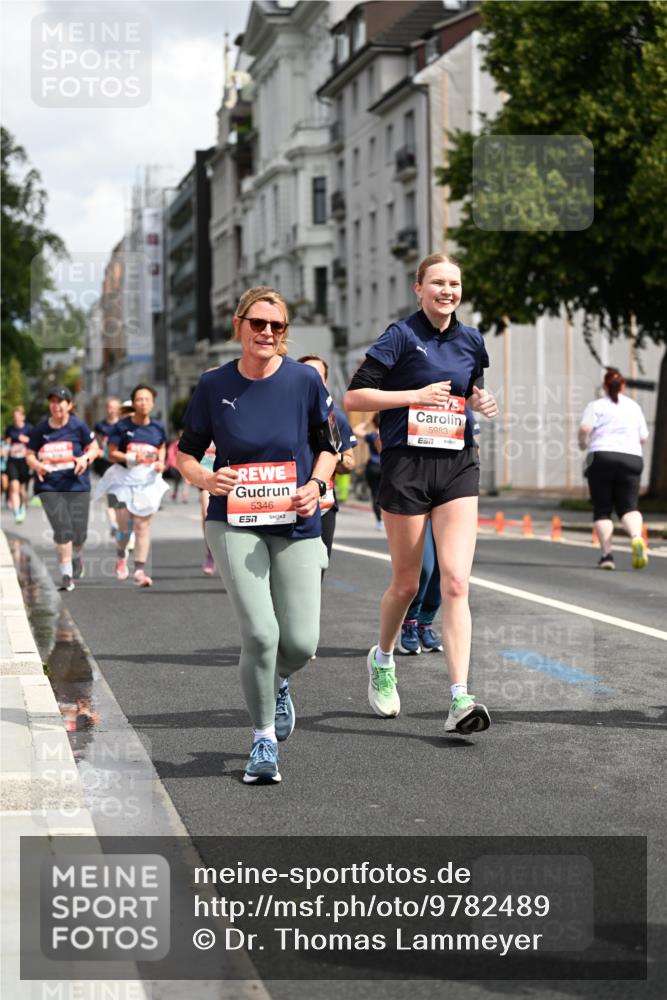 14.06.2026 - REWE Women's Run Dr. Thomas Lammeyer http://msf.ph/oto/9782489 14.06.2026 10:51:23 Laufen 5346, 57, 5983 meine-sportfotos.de