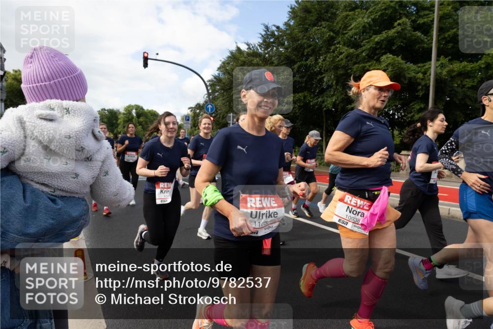 14.06.2026 - REWE Women's Run Michael Strokosch http://msf.ph/oto/9782537 14.06.2026 09:13:42 Laufen 108, 1105, 10938 meine-sportfotos.de