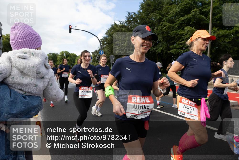 14.06.2026 - REWE Women's Run Michael Strokosch http://msf.ph/oto/9782541 14.06.2026 09:13:42 Laufen 10811, 57, 1103, 10938, 7 meine-sportfotos.de