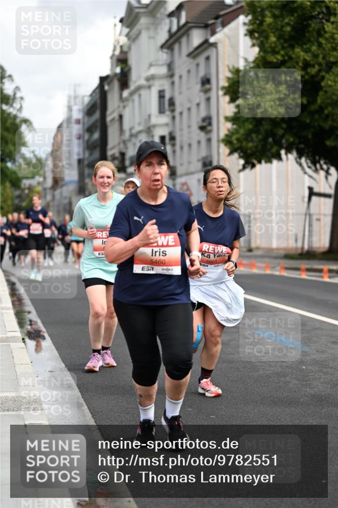 14.06.2026 - REWE Women's Run Dr. Thomas Lammeyer http://msf.ph/oto/9782551 14.06.2026 10:51:28 Laufen 5460, 5901 meine-sportfotos.de