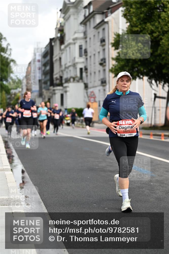14.06.2026 - REWE Women's Run Dr. Thomas Lammeyer http://msf.ph/oto/9782581 14.06.2026 10:51:30 Laufen 5823, 57 meine-sportfotos.de