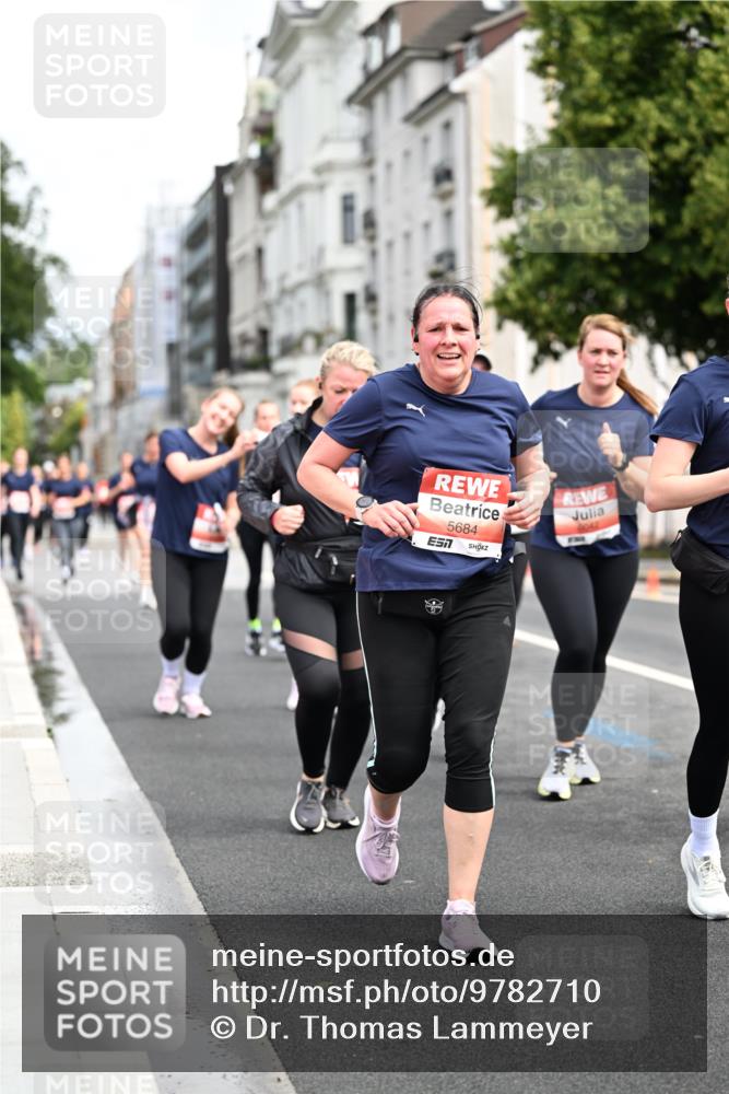 14.06.2026 - REWE Women's Run Dr. Thomas Lammeyer http://msf.ph/oto/9782710 14.06.2026 10:51:39 Laufen 5684, 7 meine-sportfotos.de