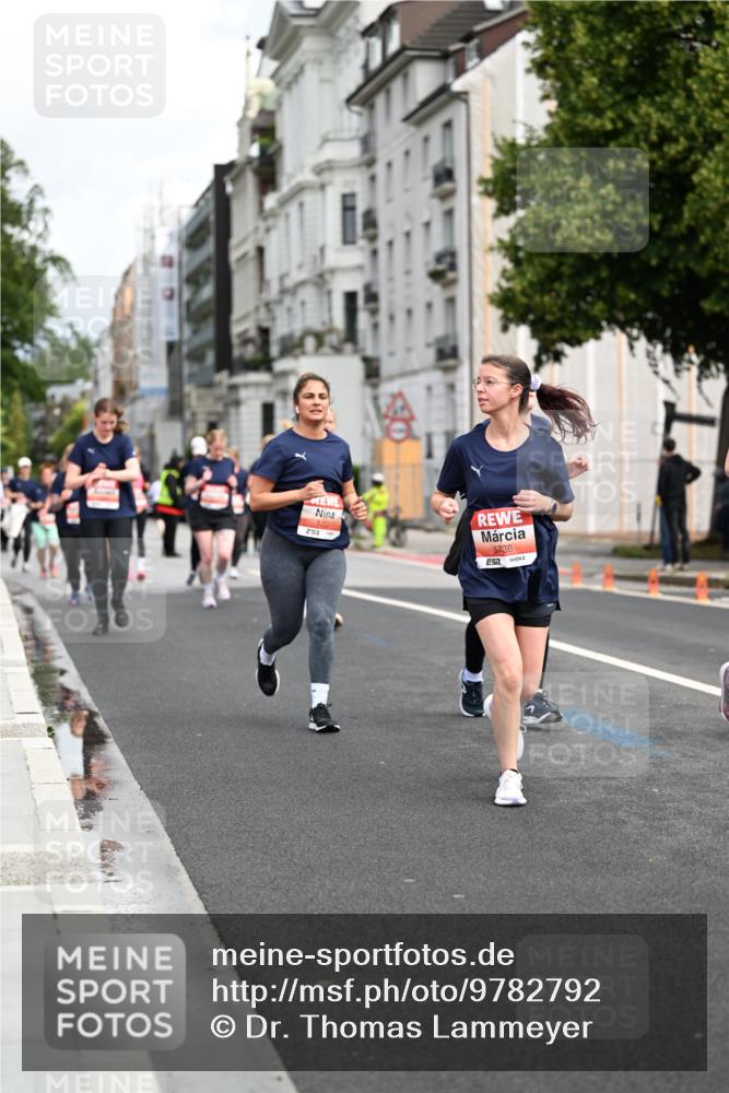 14.06.2026 - REWE Women's Run Dr. Thomas Lammeyer http://msf.ph/oto/9782792 14.06.2026 10:51:47 Laufen 577, 5736 meine-sportfotos.de