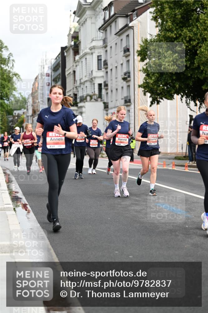 14.06.2026 - REWE Women's Run Dr. Thomas Lammeyer http://msf.ph/oto/9782837 14.06.2026 10:51:51 Laufen 5531, 5633, 7 meine-sportfotos.de