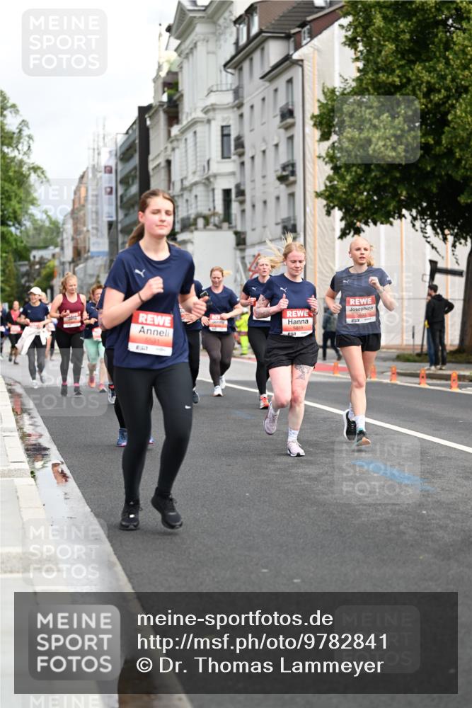 14.06.2026 - REWE Women's Run Dr. Thomas Lammeyer http://msf.ph/oto/9782841 14.06.2026 10:51:51 Laufen 6631, 5633 meine-sportfotos.de