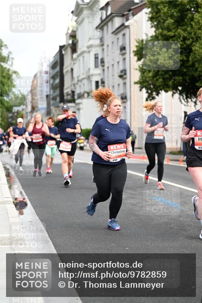 14.06.2026 - REWE Women's Run Dr. Thomas Lammeyer http://msf.ph/oto/9782859 14.06.2026 10:51:53 Laufen 7, 5444 meine-sportfotos.de