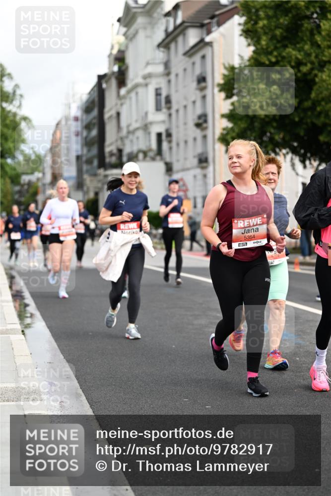 14.06.2026 - REWE Women's Run Dr. Thomas Lammeyer http://msf.ph/oto/9782917 14.06.2026 10:51:57 Laufen 5354 meine-sportfotos.de