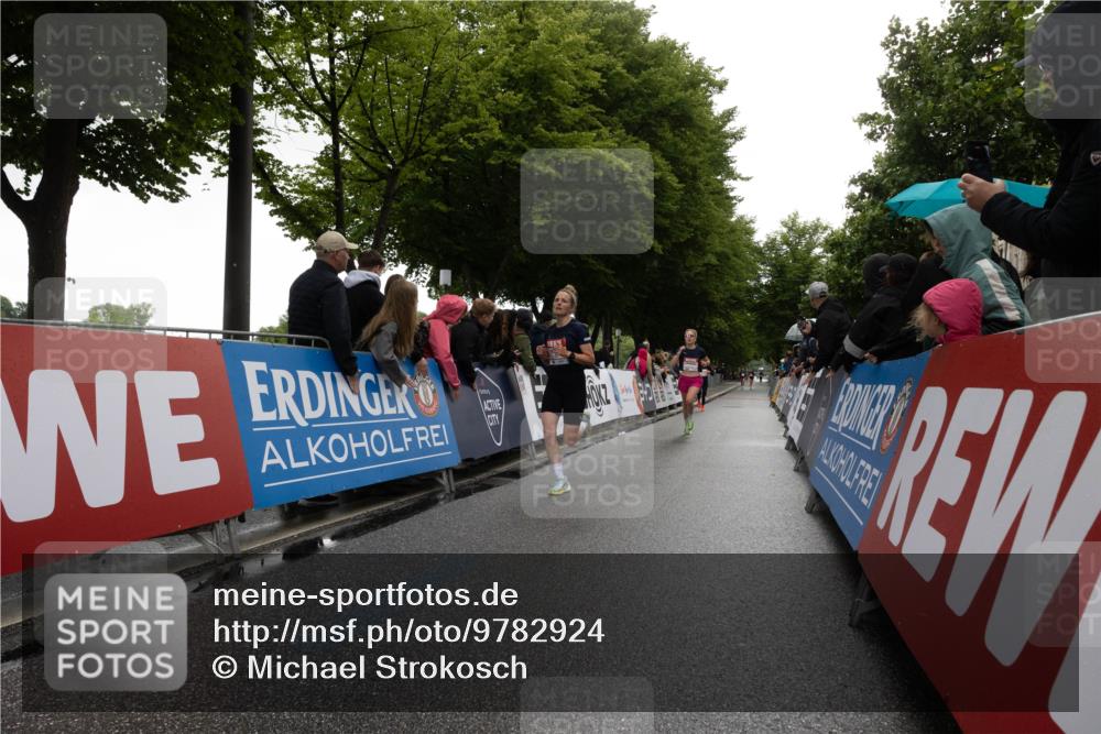 14.06.2026 - REWE Women's Run Michael Strokosch http://msf.ph/oto/9782924 14.06.2026 09:44:34 Laufen  meine-sportfotos.de