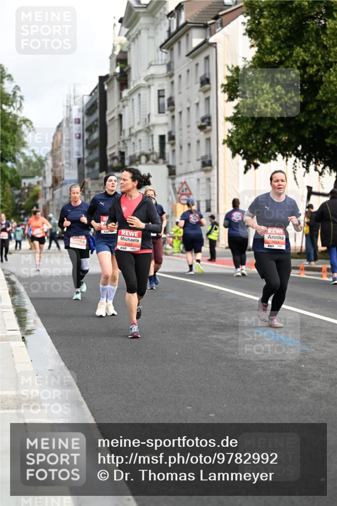 14.06.2026 - REWE Women's Run Dr. Thomas Lammeyer http://msf.ph/oto/9782992 14.06.2026 10:52:03 Laufen 5457, 5524 meine-sportfotos.de