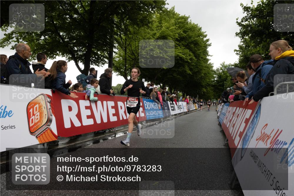 14.06.2026 - REWE Women's Run Michael Strokosch http://msf.ph/oto/9783283 14.06.2026 09:48:14 Laufen 10, 18, 229, 97, 10, 08, 17, 56, 80, 5 meine-sportfotos.de