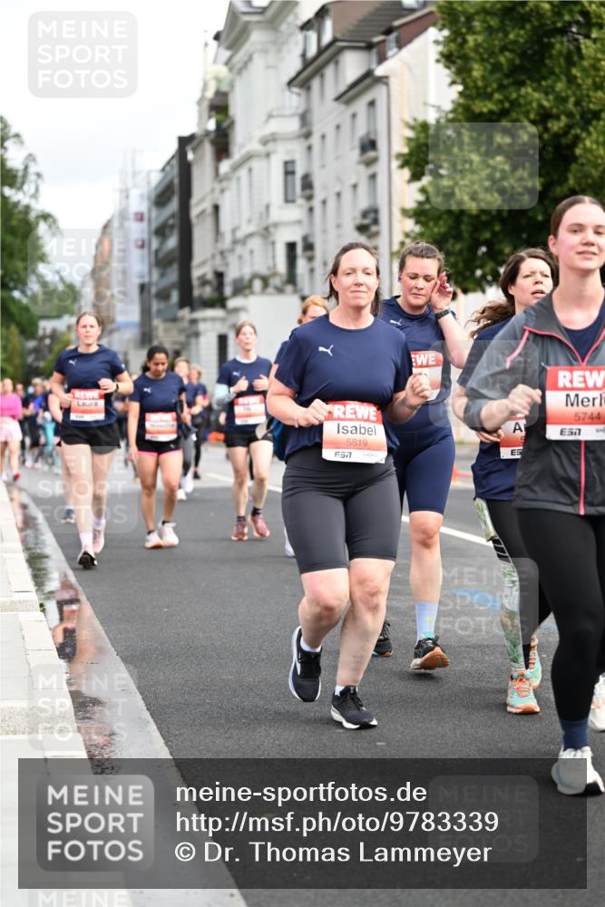 14.06.2026 - REWE Women's Run Dr. Thomas Lammeyer http://msf.ph/oto/9783339 14.06.2026 10:52:27 Laufen 5819, 657, 5744, 57 meine-sportfotos.de