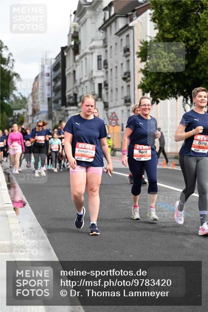 14.06.2026 - REWE Women's Run Dr. Thomas Lammeyer http://msf.ph/oto/9783420 14.06.2026 10:52:33 Laufen 5803, 7, 5249, 7, 5199, 7 meine-sportfotos.de