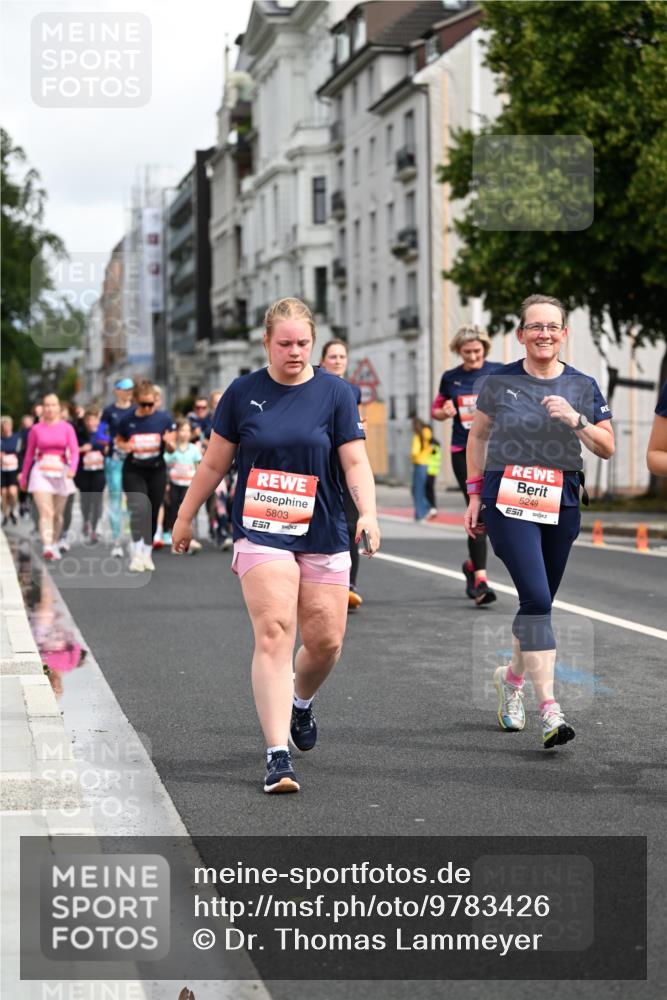 14.06.2026 - REWE Women's Run Dr. Thomas Lammeyer http://msf.ph/oto/9783426 14.06.2026 10:52:33 Laufen 5803, 7, 5249, 7 meine-sportfotos.de