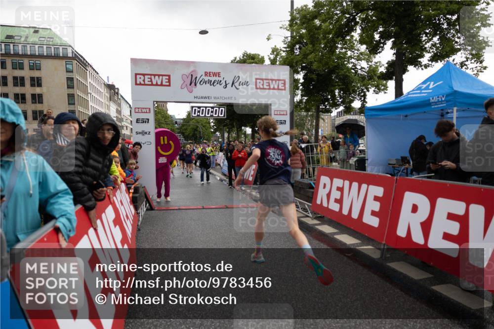 14.06.2026 - REWE Women's Run Michael Strokosch http://msf.ph/oto/9783456 14.06.2026 09:49:17 Laufen 5, 2, 0, 00, 00, 57 meine-sportfotos.de