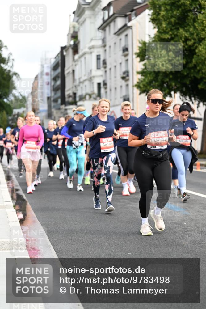 14.06.2026 - REWE Women's Run Dr. Thomas Lammeyer http://msf.ph/oto/9783498 14.06.2026 10:52:38 Laufen 657, 6067, 51 meine-sportfotos.de