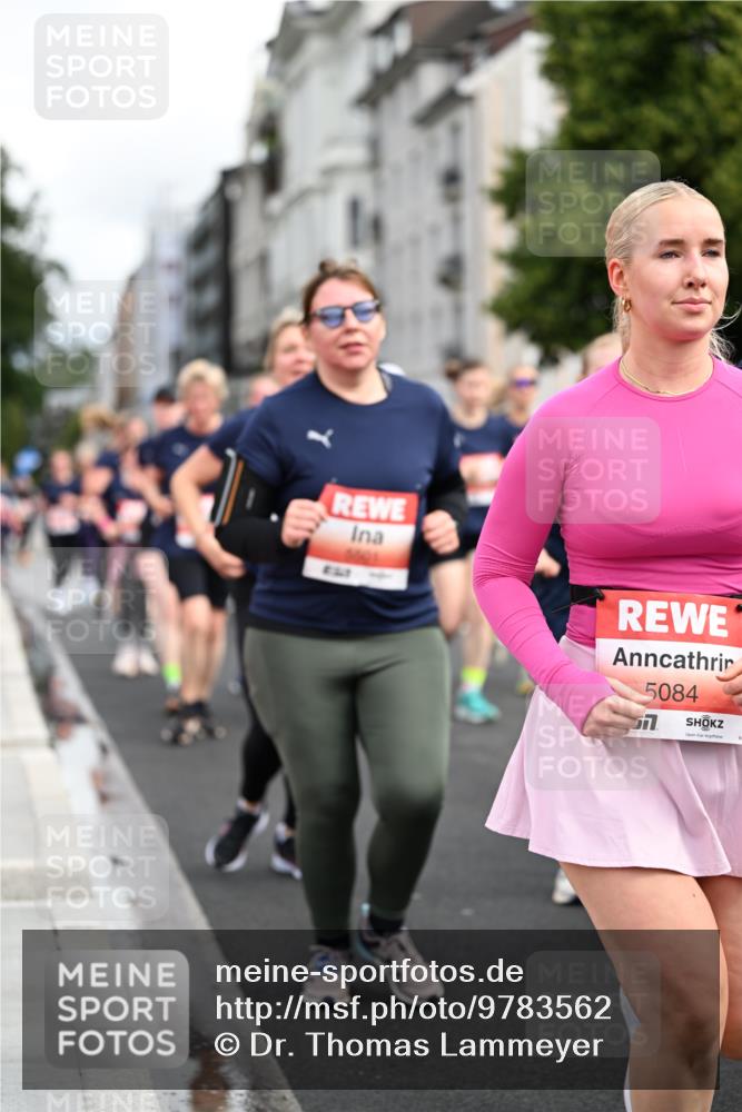 14.06.2026 - REWE Women's Run Dr. Thomas Lammeyer http://msf.ph/oto/9783562 14.06.2026 10:52:43 Laufen 6601, 5084 meine-sportfotos.de