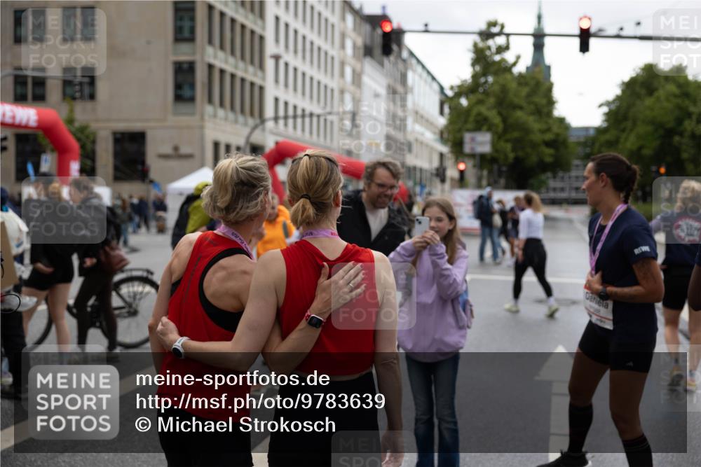 14.06.2026 - REWE Women's Run Michael Strokosch http://msf.ph/oto/9783639 14.06.2026 09:52:54 Laufen 2026 meine-sportfotos.de