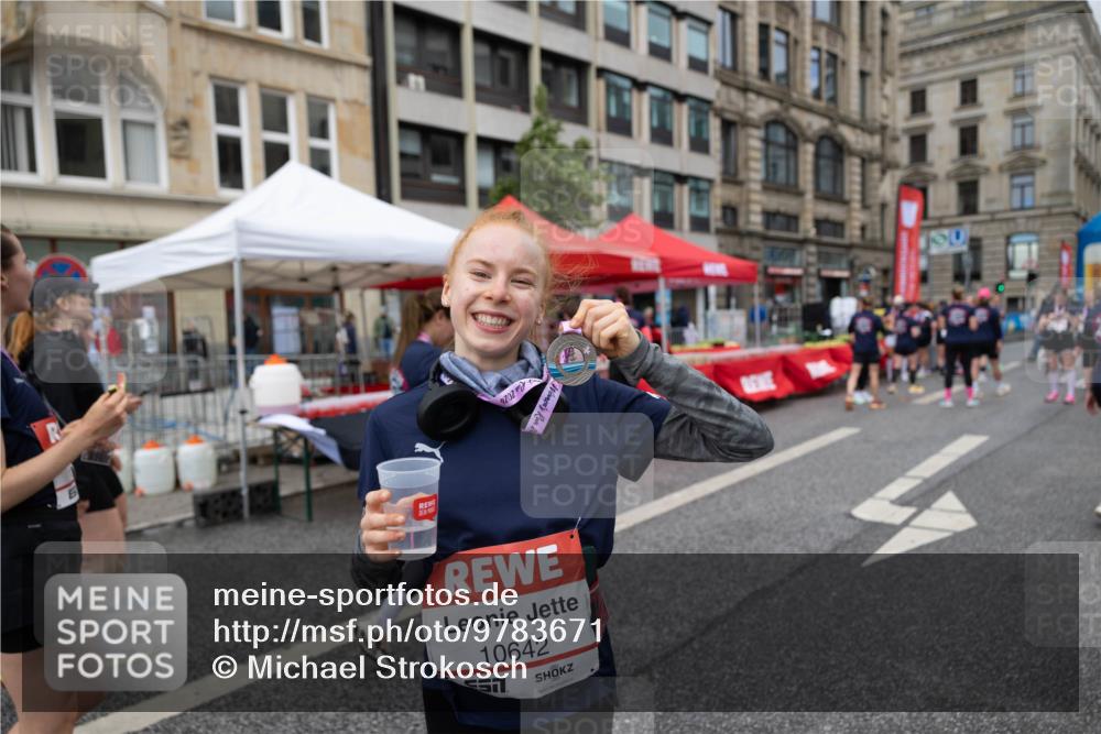 14.06.2026 - REWE Women's Run Michael Strokosch http://msf.ph/oto/9783671 14.06.2026 09:54:57 Laufen 5111, 920, 10642, 57 meine-sportfotos.de