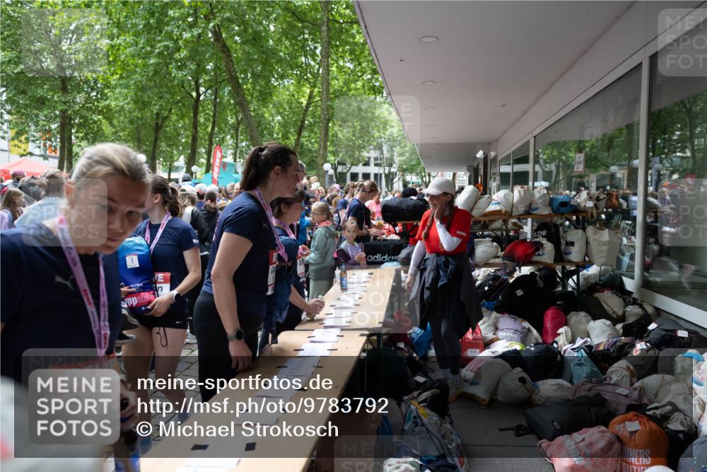 14.06.2026 - REWE Women's Run Michael Strokosch http://msf.ph/oto/9783792 14.06.2026 10:05:57 Laufen 10012 meine-sportfotos.de
