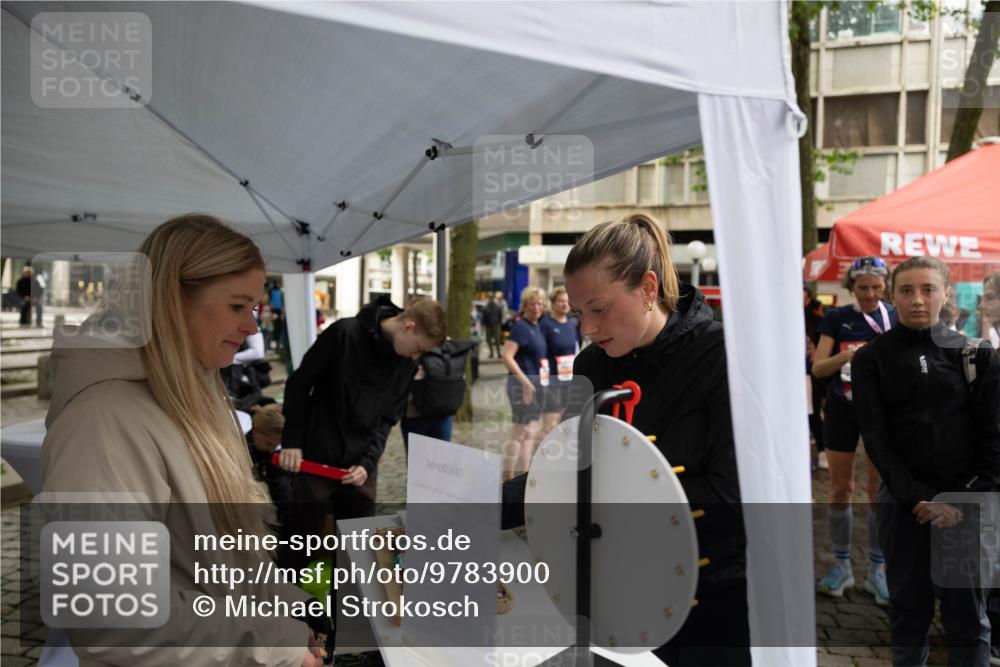 14.06.2026 - REWE Women's Run Michael Strokosch http://msf.ph/oto/9783900 14.06.2026 10:08:20 Laufen 146 meine-sportfotos.de