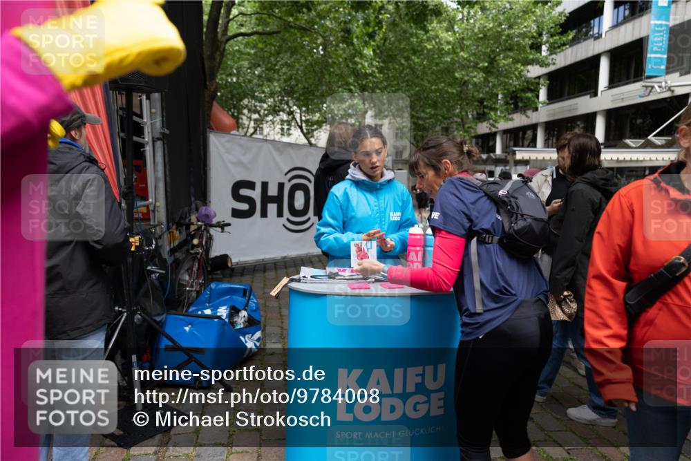 14.06.2026 - REWE Women's Run Michael Strokosch http://msf.ph/oto/9784008 14.06.2026 10:11:41 Laufen  meine-sportfotos.de
