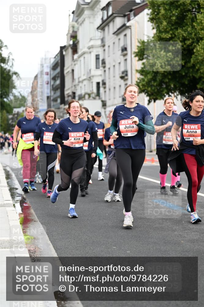14.06.2026 - REWE Women's Run Dr. Thomas Lammeyer http://msf.ph/oto/9784226 14.06.2026 10:53:31 Laufen 0118, 5119, 7, 5574, 7 meine-sportfotos.de