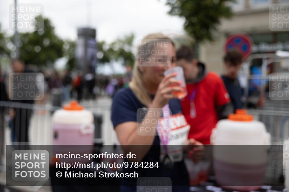 14.06.2026 - REWE Women's Run Michael Strokosch http://msf.ph/oto/9784284 14.06.2026 10:27:25 Laufen  meine-sportfotos.de
