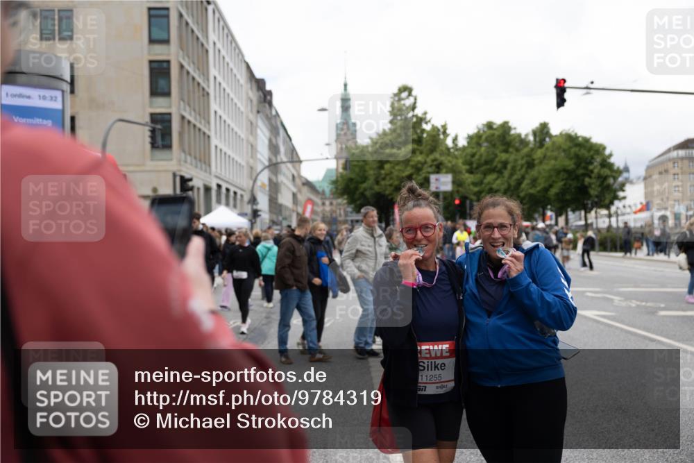 14.06.2026 - REWE Women's Run Michael Strokosch http://msf.ph/oto/9784319 14.06.2026 10:33:03 Laufen 10, 32, 11255, 57 meine-sportfotos.de