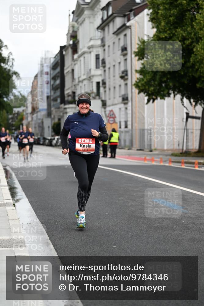 14.06.2026 - REWE Women's Run Dr. Thomas Lammeyer http://msf.ph/oto/9784346 14.06.2026 10:53:39 Laufen 5816 meine-sportfotos.de