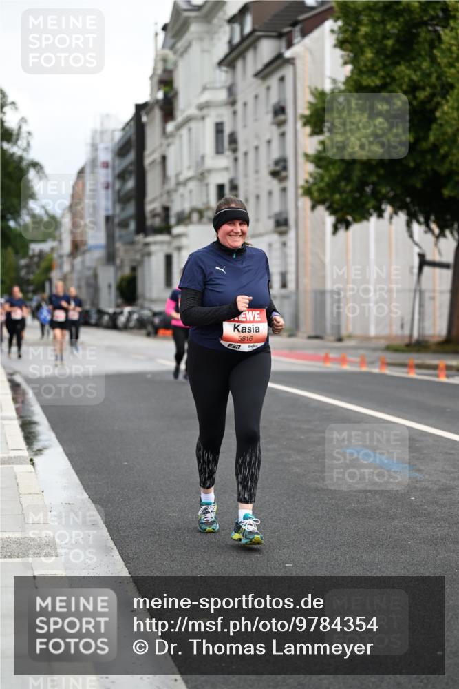 14.06.2026 - REWE Women's Run Dr. Thomas Lammeyer http://msf.ph/oto/9784354 14.06.2026 10:53:39 Laufen 5816 meine-sportfotos.de