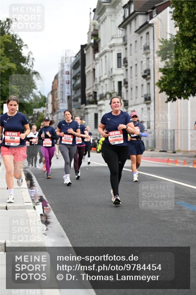 14.06.2026 - REWE Women's Run Dr. Thomas Lammeyer http://msf.ph/oto/9784454 14.06.2026 10:53:50 Laufen 5734, 57, 5412, 57 meine-sportfotos.de