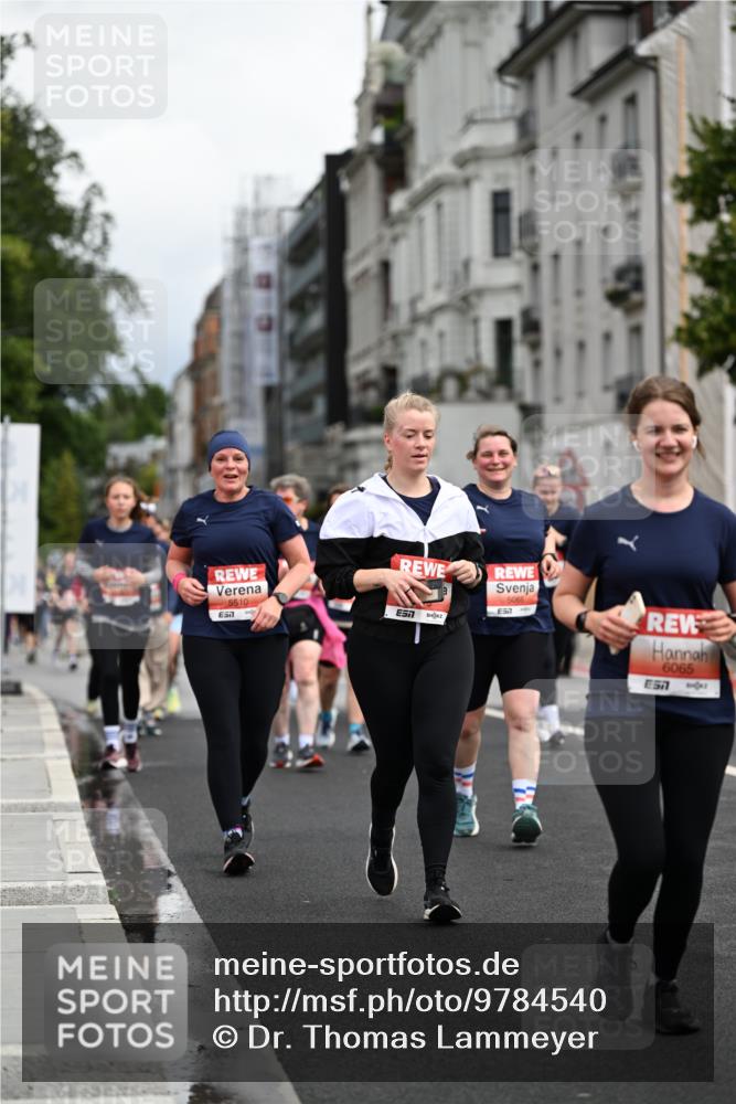 14.06.2026 - REWE Women's Run Dr. Thomas Lammeyer http://msf.ph/oto/9784540 14.06.2026 10:53:58 Laufen 5510, 57, 7, 5065, 6065 meine-sportfotos.de