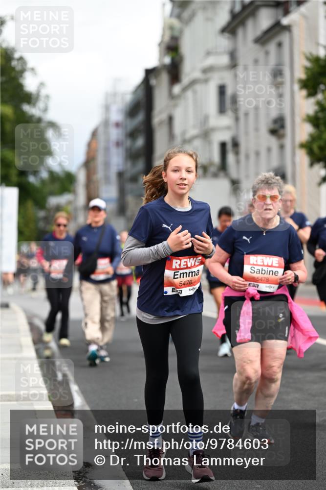 14.06.2026 - REWE Women's Run Dr. Thomas Lammeyer http://msf.ph/oto/9784603 14.06.2026 10:54:02 Laufen 5476, 5478, 7 meine-sportfotos.de