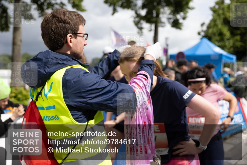 14.06.2026 - REWE Women's Run Michael Strokosch http://msf.ph/oto/9784617 14.06.2026 10:53:49 Laufen 920, 9702, 2026, 7026, 2026, 20121, 2020, 2026, 2026 meine-sportfotos.de