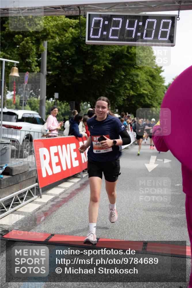 14.06.2026 - REWE Women's Run Michael Strokosch http://msf.ph/oto/9784689 14.06.2026 10:54:55 Laufen 0, 24, 08, 543 meine-sportfotos.de