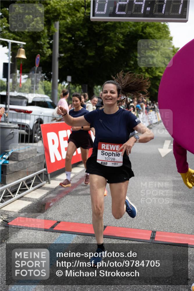 14.06.2026 - REWE Women's Run Michael Strokosch http://msf.ph/oto/9784705 14.06.2026 10:54:58 Laufen 10728, 0, 00 meine-sportfotos.de