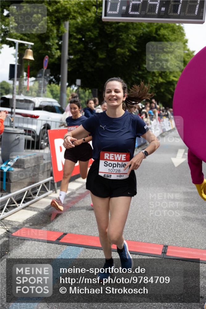 14.06.2026 - REWE Women's Run Michael Strokosch http://msf.ph/oto/9784709 14.06.2026 10:54:58 Laufen 10728 meine-sportfotos.de